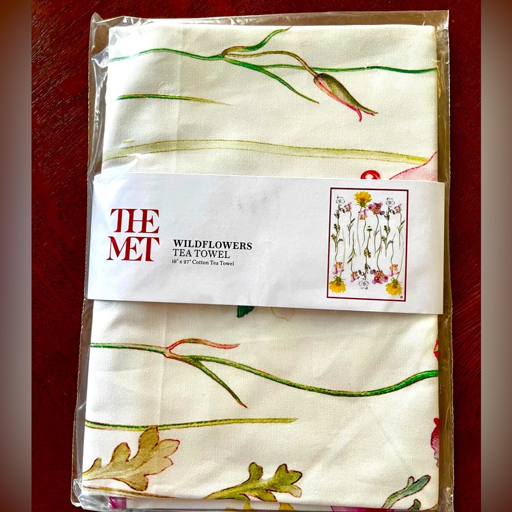 NWT The MET Wildflowers Tea Towel
